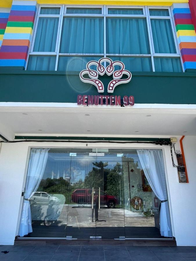 Benutten 99 Hotel Kampong Parit Tengah Dış mekan fotoğraf